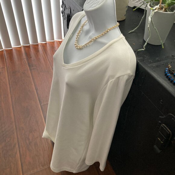 Chico's  White True Color Tee V Neck Three Quarter Sleeve 2 ( large) 12 - Picture 4 of 6